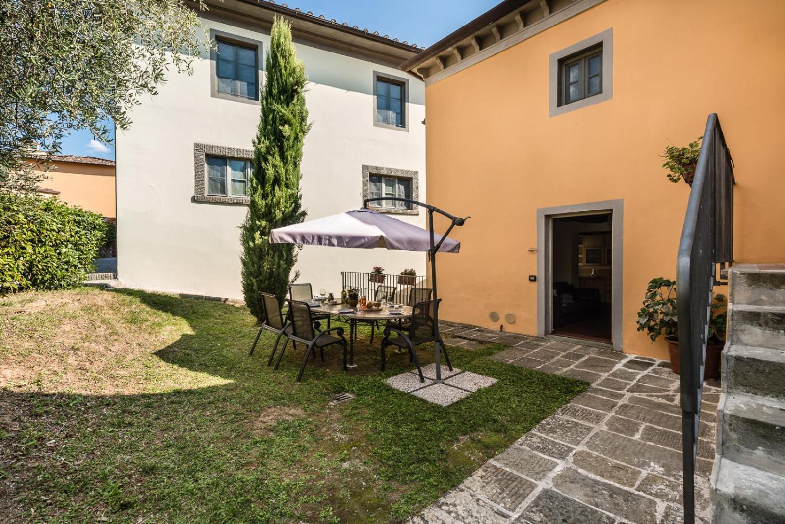 Tenuta Guinigi Antico Borgo Di Matraia - Exclusive Holidays Apartments & Pool Lucca Exterior photo