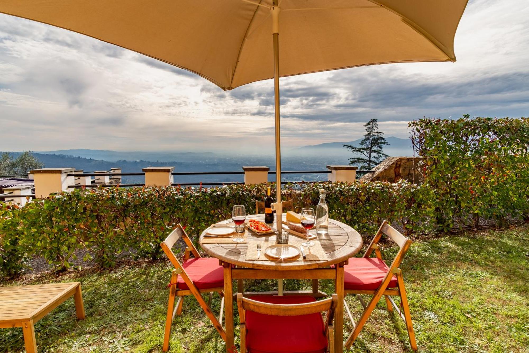 Tenuta Guinigi Antico Borgo Di Matraia - Exclusive Holidays Apartments & Pool Lucca Exterior photo